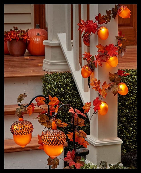 Why wait for Christmas to decorate the staircase when Fall itself suggests some bright and vibrant ideas of decoration? Let this Autumn bring a fresh décor inside out in your homes