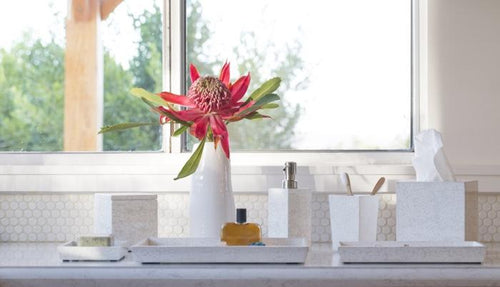 Callas Lacquered Eggshell Bathroom Accessories