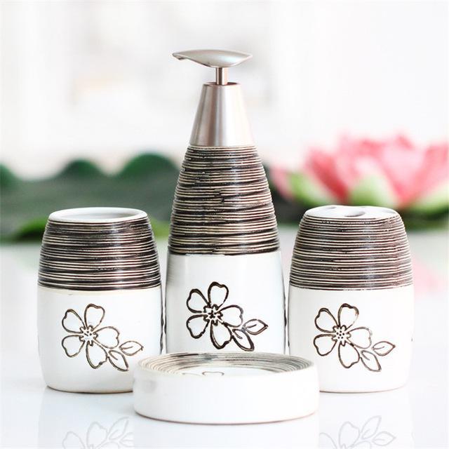 Black White Thread Exquisite European Palace Style 4Pc Dispenser Toothbrush Holders Floral Pattern Bathroom Accessories